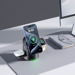 Moyi Qi2 fast charging station